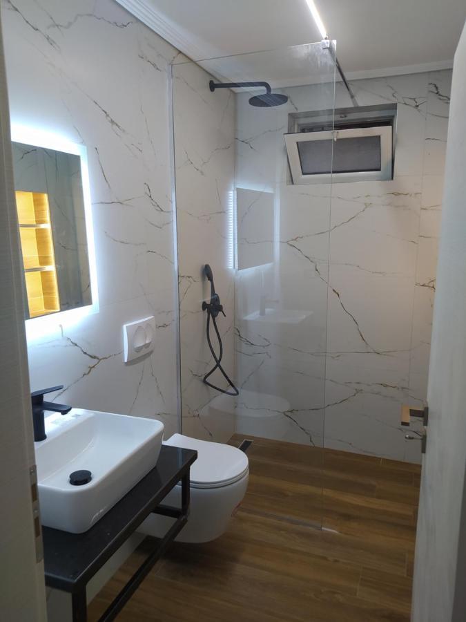 ساراندا Lighting Jasminum Apartment المظهر الخارجي الصورة