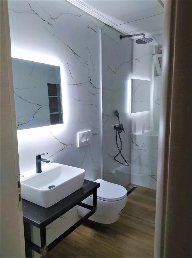 ساراندا Lighting Jasminum Apartment المظهر الخارجي الصورة