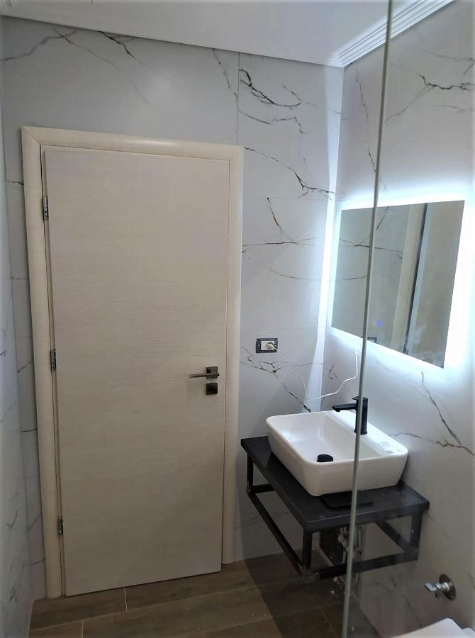 ساراندا Lighting Jasminum Apartment المظهر الخارجي الصورة
