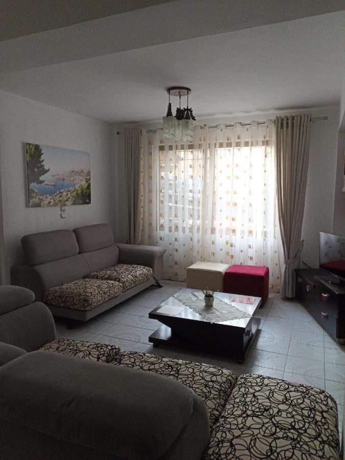 ساراندا Lighting Jasminum Apartment المظهر الخارجي الصورة